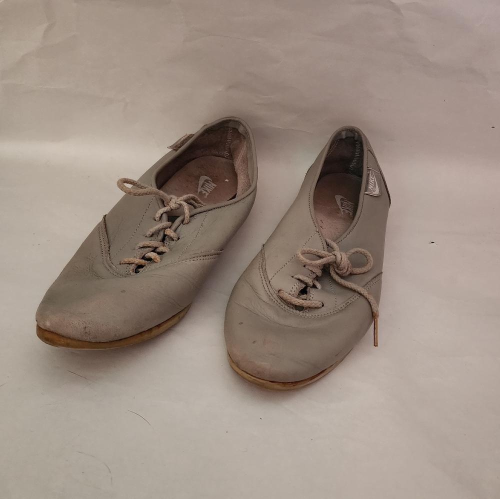 Vintage 80s nike bowling shoes